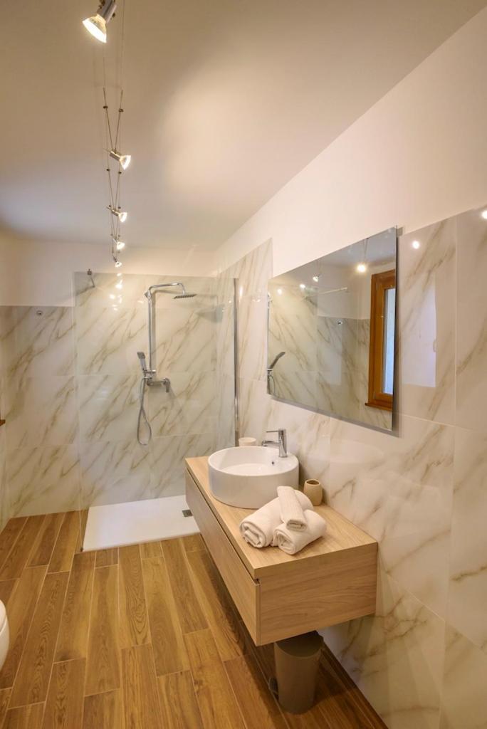 Maison Balu Apartments 托里德尔贝纳科 外观 照片